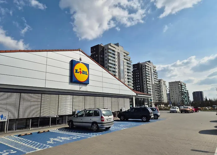Apartament W Chmurach- 15 Pietro Osiedle Tysiaclecia- Parking W Hali Garazowej, Wielki Taras Z Lezakami I Widokiem Na Zachod Slonca