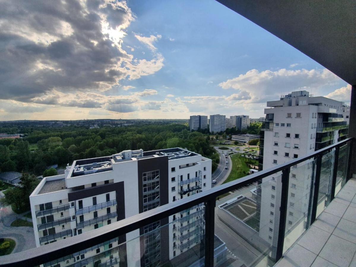 W Chmurach- 15 Pietro Osiedle Tysiaclecia- Parking W Hali Garazowej, Wielki Taras Z Lezakami I Widokiem Na Zachod Slonca Apartment Katowice
