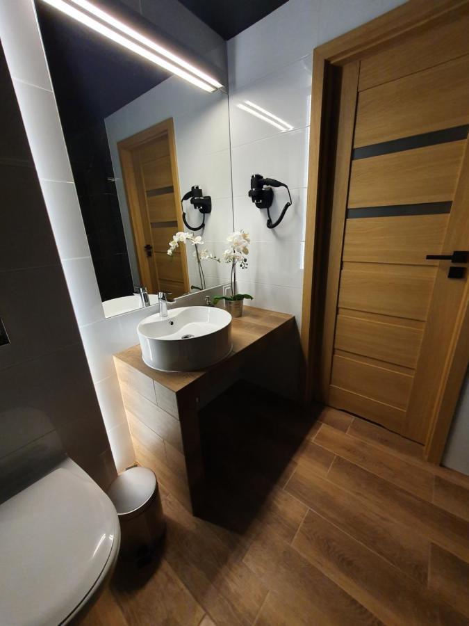 Apartment W Chmurach- 15 Pietro Osiedle Tysiaclecia- Parking W Hali Garazowej, Wielki Taras Z Lezakami I Widokiem Na Zachod Slonca